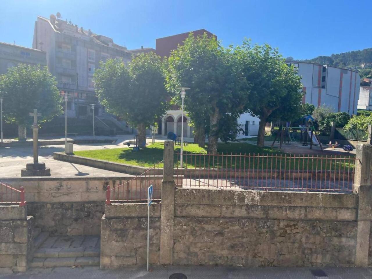 Apartamento Centrico Cerca De La Playa Bueu Εξωτερικό φωτογραφία